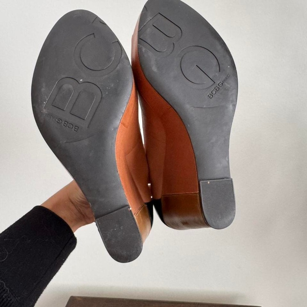 BCBG Colorblock Peeptoe Wedge Size 8 Y2K Genuine Leather - Picture 5 of 7